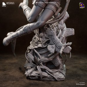 extracted_renders\Lara_Croft_grey (6)_1.jpg