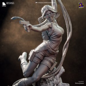 extracted_renders\Lara_Croft_grey (1)_2.jpg