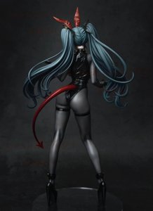 extracted_mam-bo-studio-azur-lane-dark-dragon-warehouse-dungeon-v0-aoinyk59x86f1.webp