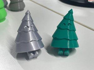 extracted_Print in Place Christmas Tree with Legs.webp