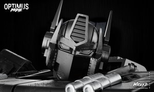 extracted_011823 Wicked - Optimus Prime Sculpture 028.jpg