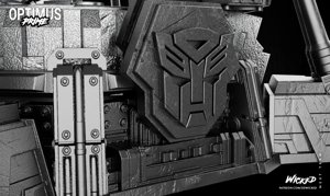 extracted_011823 Wicked - Optimus Prime Sculpture 032.jpg
