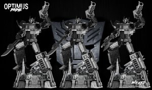 extracted_011823 Wicked - Optimus Prime Sculpture 034.jpg