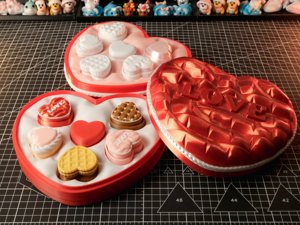 extracted_22.Valentine Heart Clicker Giftbox Set_4x3.jpg