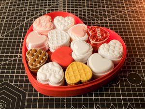 extracted_32.Valentine Heart Clicker Giftbox Set_4x3.jpg