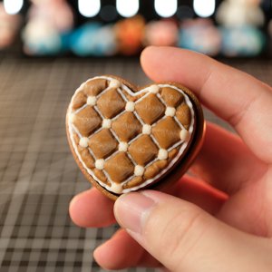 extracted_09.Valentine Heart Clicker Giftbox Set_1x1_1.jpg