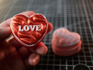 extracted_18.Valentine Heart Clicker Giftbox Set_4x3_1.jpg