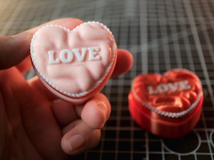 extracted_19.Valentine Heart Clicker Giftbox Set_4x3_1.jpg