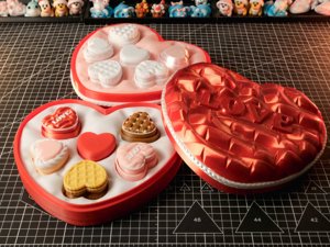 extracted_22.Valentine Heart Clicker Giftbox Set_4x3_1.jpg
