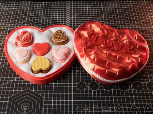 extracted_23.Valentine Heart Clicker Giftbox Set_4x3_1.jpg