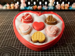 extracted_26.Valentine Heart Clicker Giftbox Set_4x3_1.jpg